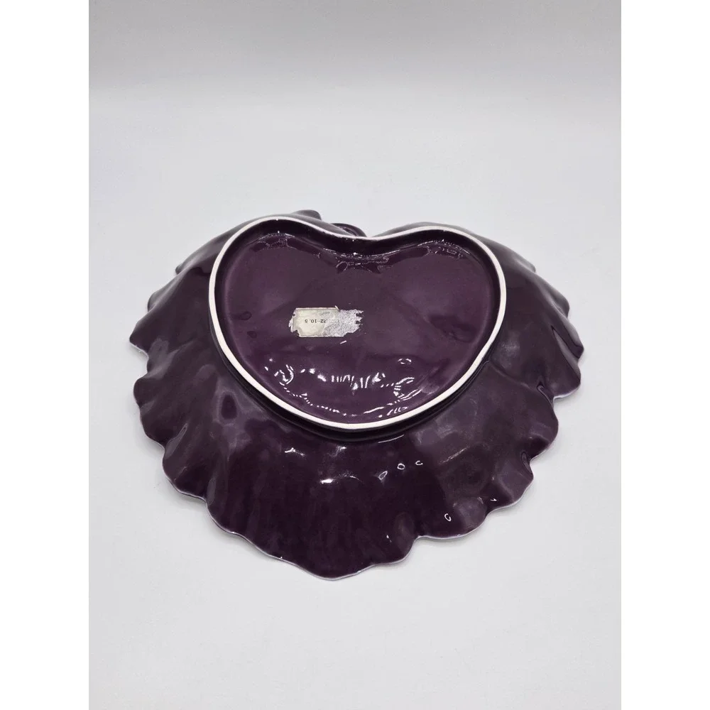 Majolica Cabbage Leaf Serving Bowl Purple Glazed Lobed Dish‎ Bordallo Style